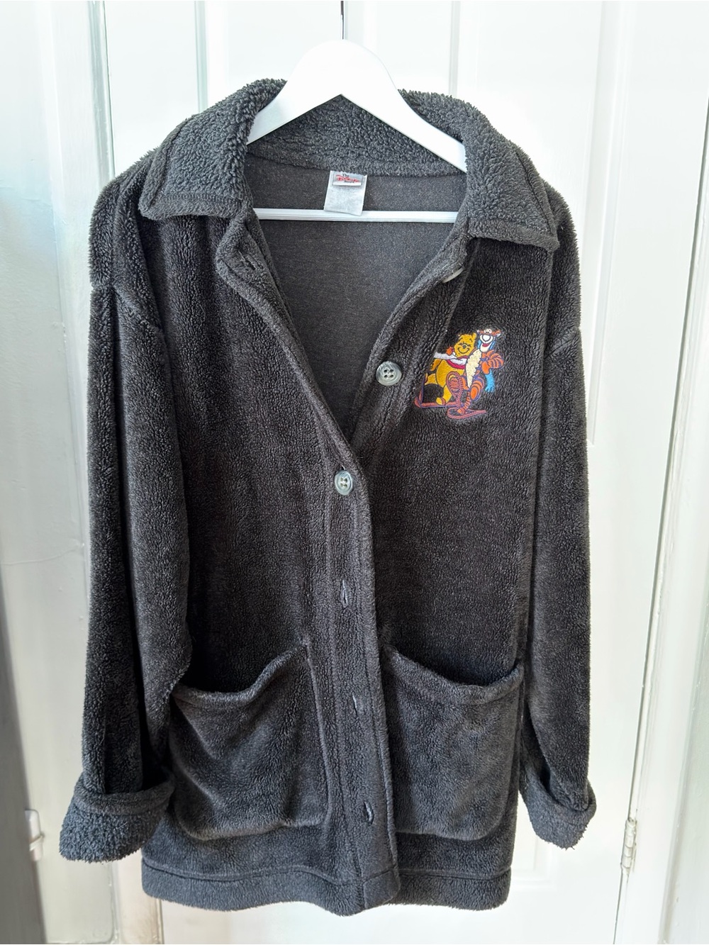 Cozy Gray Plush Button-Up Jacket with Winnie the Pooh Character Embroidery
